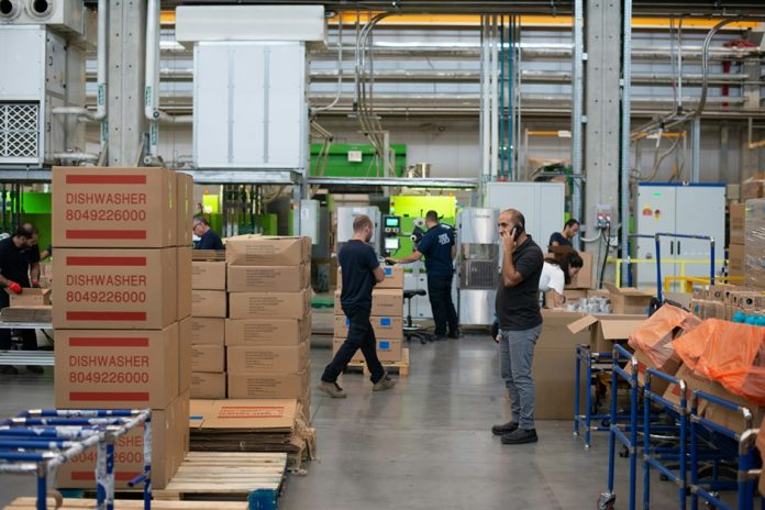 wiele hurtowni a jedno zamówienie w dropshippingu
